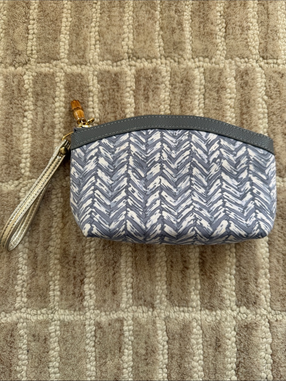 J McLaughlin Gray Chevron Wristlet Clutch with Metallic Strap